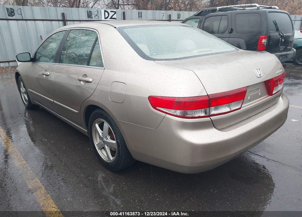 2004 HONDA ACCORD 2.4 EX VIN: JHMCM56724C005349