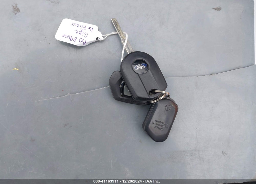 2016 FORD FOCUS VIN: 1FADP3K2XGL386132