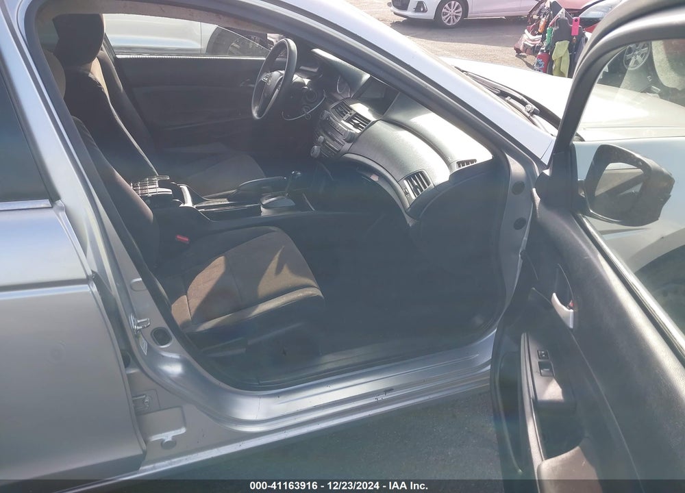 2008 HONDA ACCORD 2.4 LX VIN: JHMCP26398C006085
