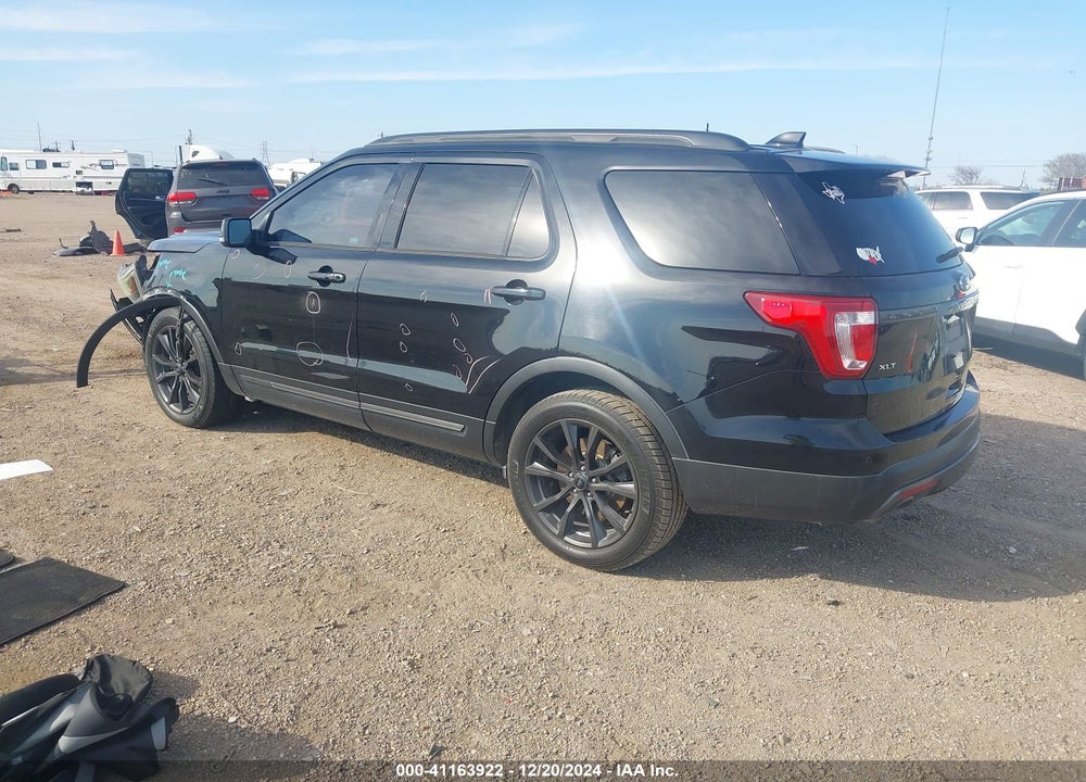 2017 FORD EXPLORER XLT VIN: 1FM5K7D87HGC31615