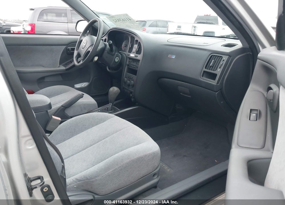 2004 HYUNDAI ELANTRA GLS/GT VIN: KMHDN46D44U735966