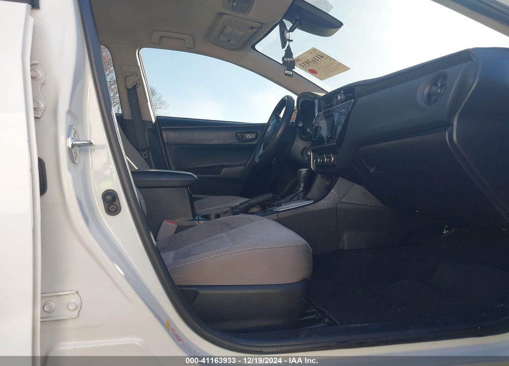 2017 TOYOTA COROLLA L VIN: 5YFBURHE2HP583738