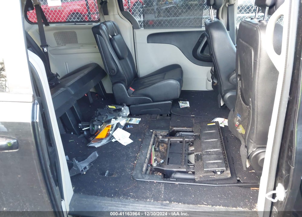 2014 CHRYSLER TOWN & COUNTRY VIN: 2C4RC1BG0ER231802