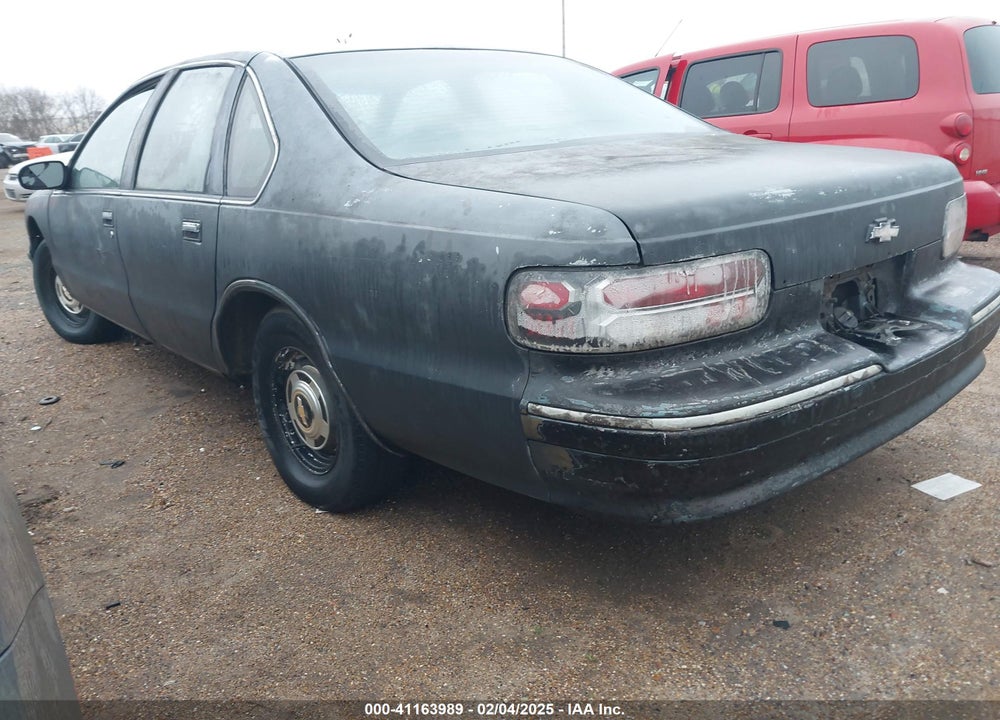 1996 CHEVROLET CAPRICE / IMPALA CLASSIC SS VIN: 1G1BL52PXTR162833