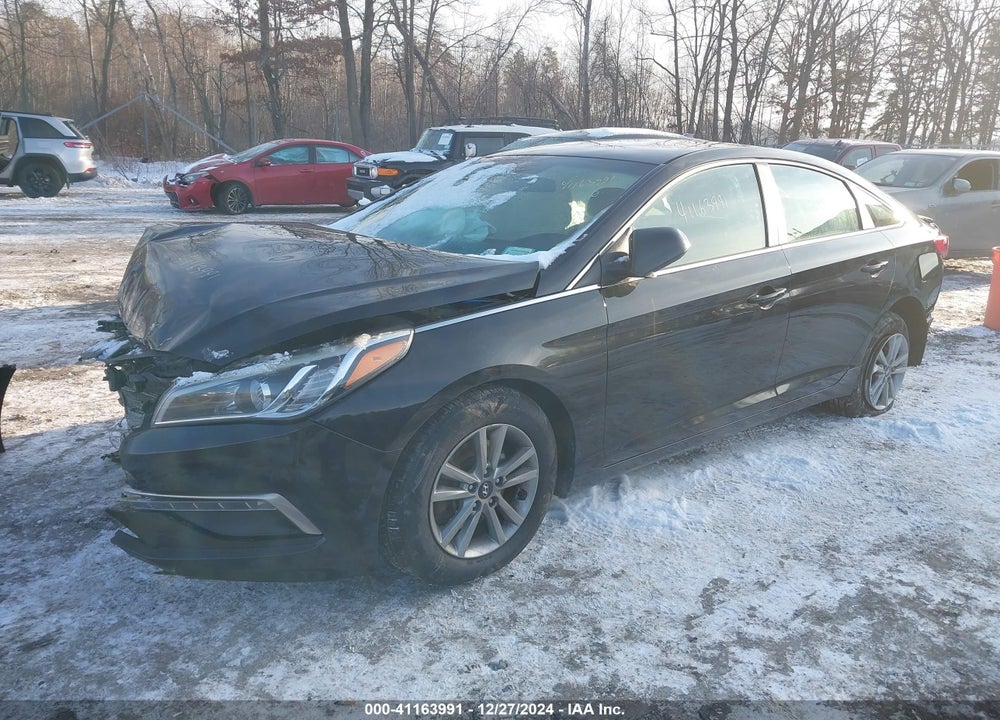 2015 HYUNDAI SONATA SE VIN: 5NPE24AFXFH104467