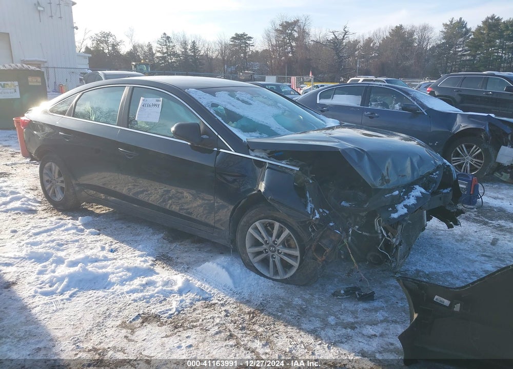 2015 HYUNDAI SONATA SE VIN: 5NPE24AFXFH104467