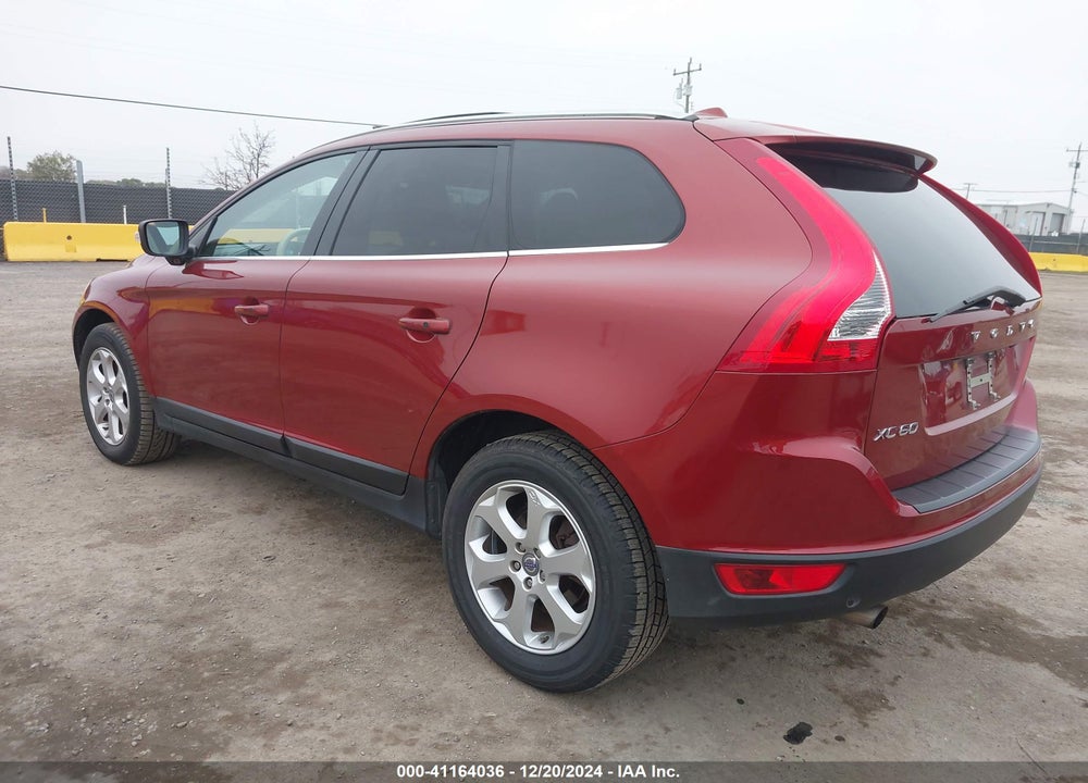 2011 VOLVO XC60 3.2 VIN: YV4940DL2B2197435