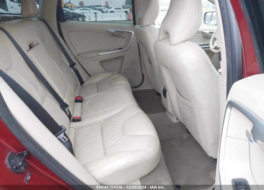 2011 VOLVO XC60 3.2 VIN: YV4940DL2B2197435