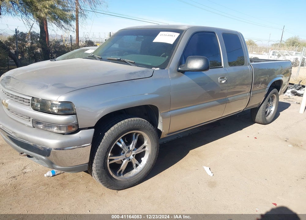 2000 CHEVROLET SILVERADO 1500 VIN: 2GCEK19V2Y1406060