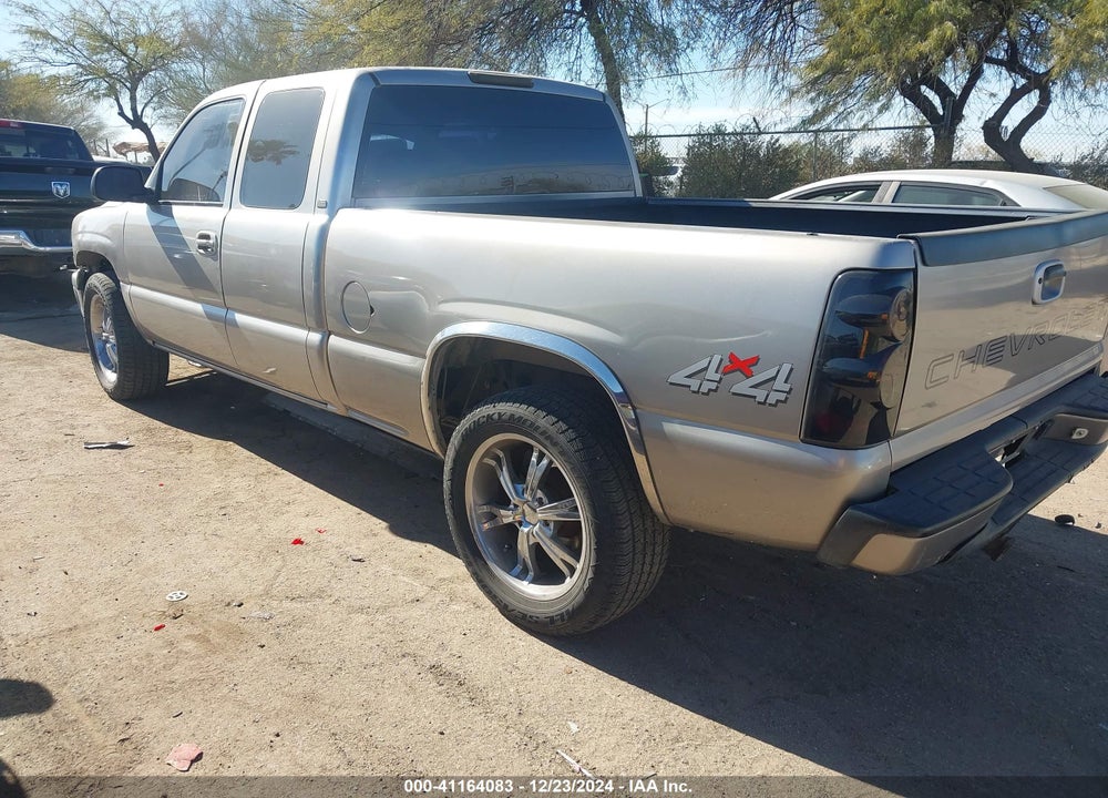 2000 CHEVROLET SILVERADO 1500 VIN: 2GCEK19V2Y1406060