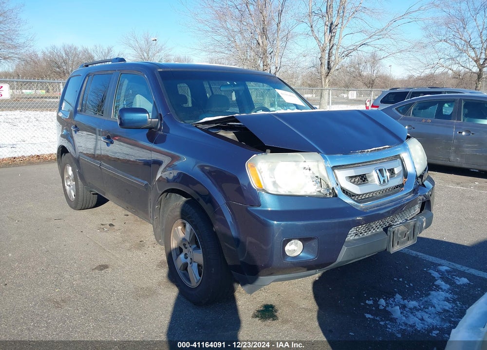 2011 HONDA PILOT EX VIN: 5FNYF4H44BB045107