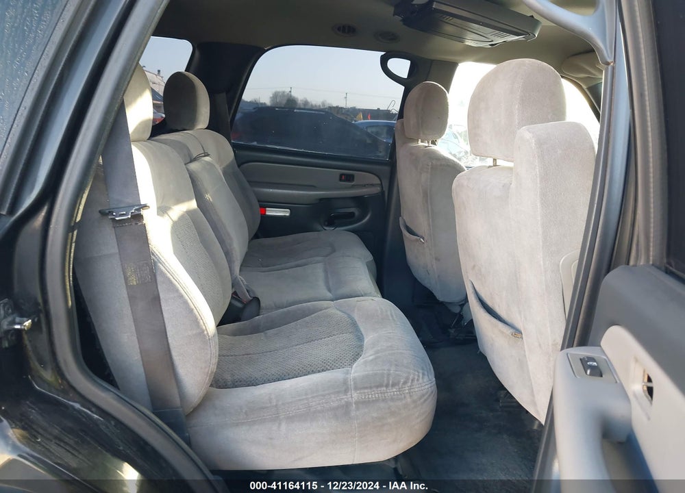 2001 CHEVROLET TAHOE LS VIN: 1GNEC13T71R176136