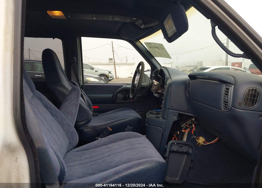 1996 CHEVROLET ASTRO VIN: 1GNDM19W1TB115693