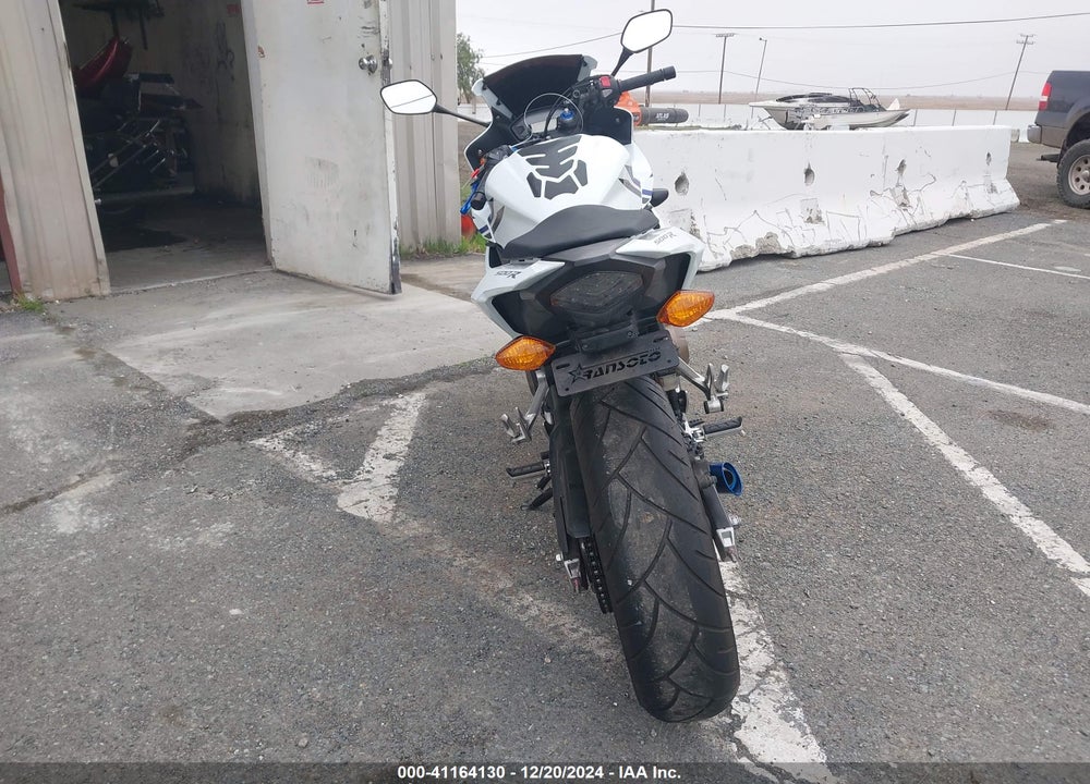 2016 HONDA CBR500 R VIN: MLHPC4467G5300852