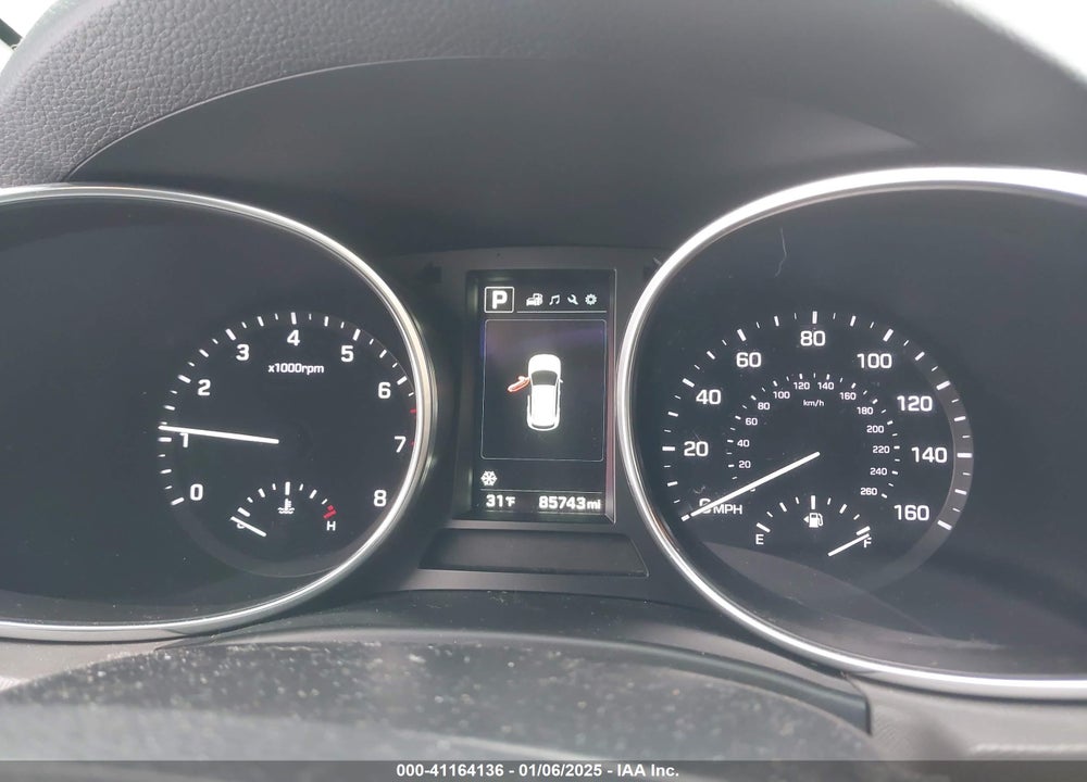 2017 HYUNDAI SANTA FE SPORT 2.4L VIN: 5NMZUDLBXHH020090