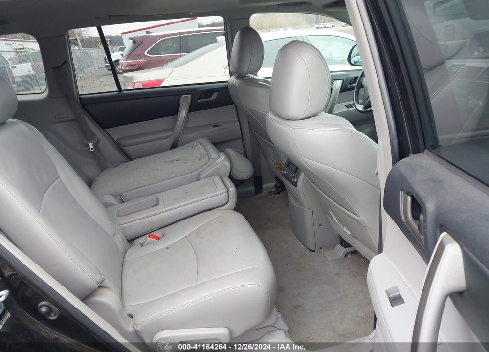 2010 TOYOTA HIGHLANDER SE V6 VIN: 5TDJK3EH3AS040960