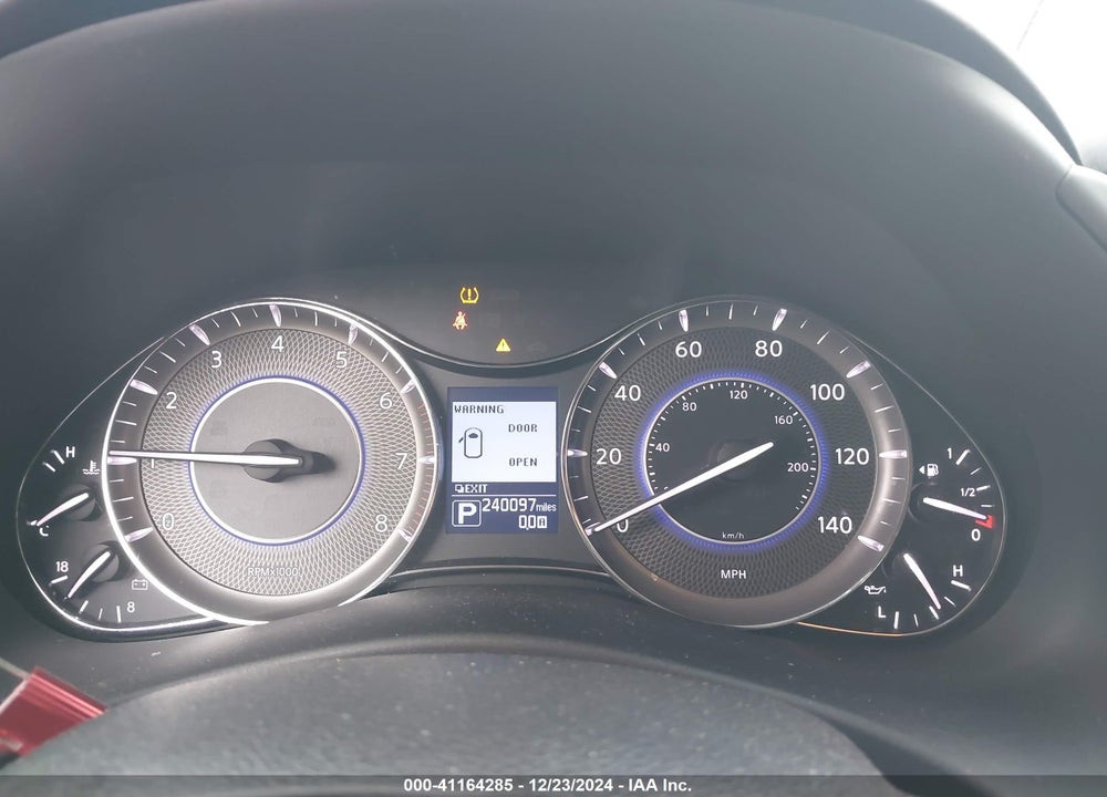2013 INFINITI QX56 VIN: JN8AZ2NE1D9060174
