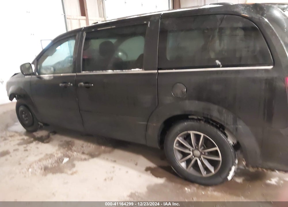 2017 DODGE GRAND CARAVAN VIN: 2C4RDGCG5HR600379