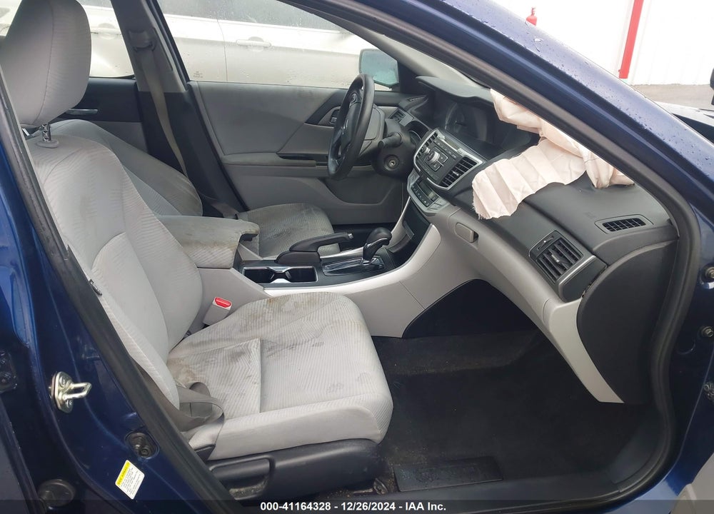 2015 HONDA ACCORD LX VIN: 1HGCR2F38FA261705
