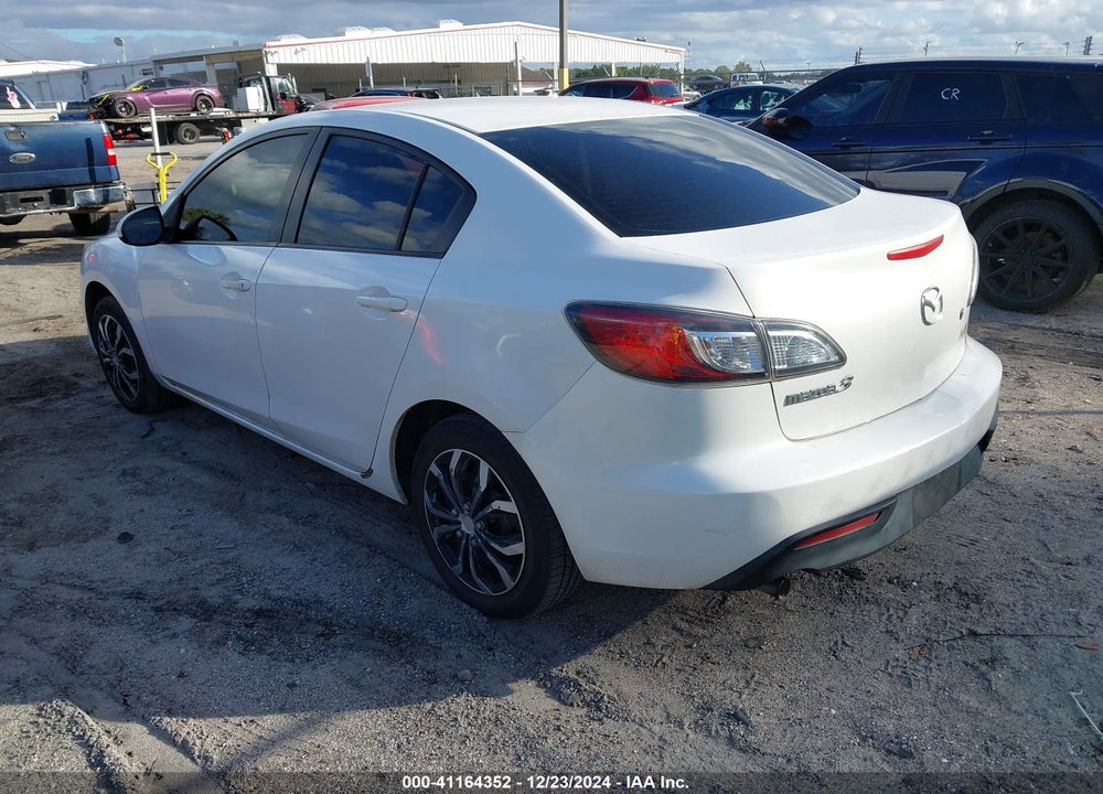 2010 MAZDA 3 I SPORT VIN: JM1BL1SF6A1276170