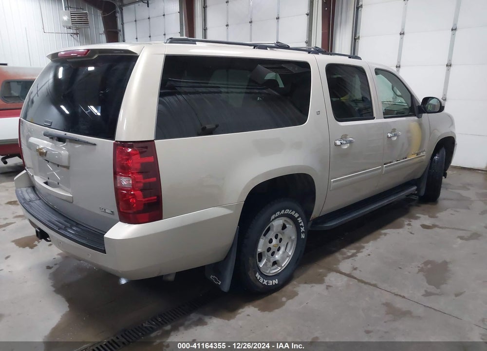 2010 CHEVROLET SUBURBAN 1500 VIN: 1GNUKJE34AR240872