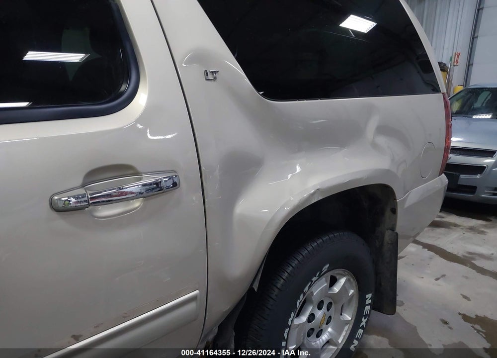 2010 CHEVROLET SUBURBAN 1500 VIN: 1GNUKJE34AR240872