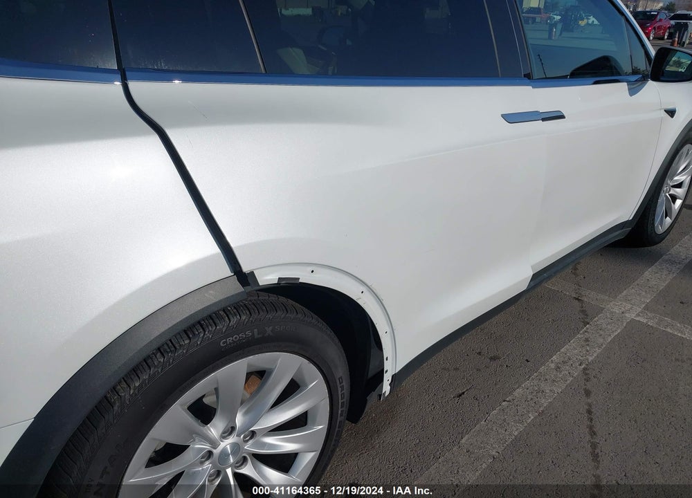 2018 TESLA MODEL X 100D/75D/P100D VIN: 5YJXCAE23JF138155