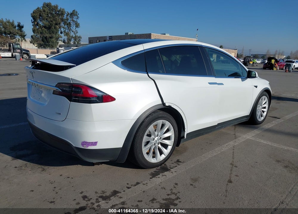 2018 TESLA MODEL X 100D/75D/P100D VIN: 5YJXCAE23JF138155
