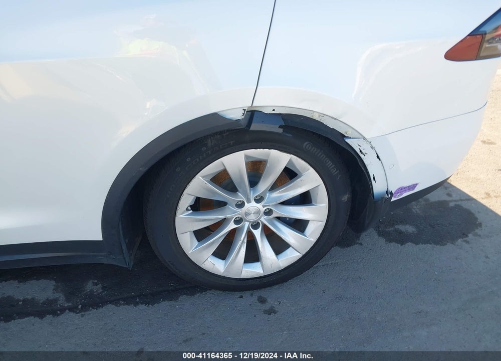 2018 TESLA MODEL X 100D/75D/P100D VIN: 5YJXCAE23JF138155