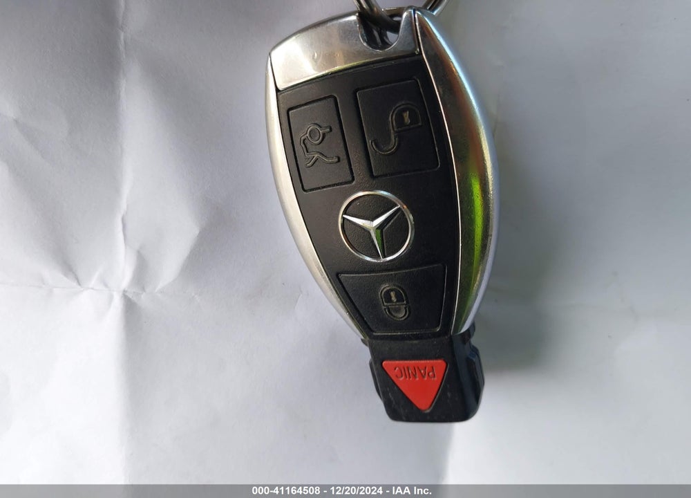2012 MERCEDES-BENZ C 250 LUXURY/SPORT VIN: WDDGF4HB9CR237747