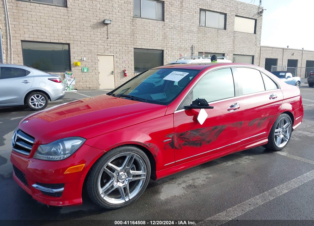 2012 MERCEDES-BENZ C 250 LUXURY/SPORT VIN: WDDGF4HB9CR237747