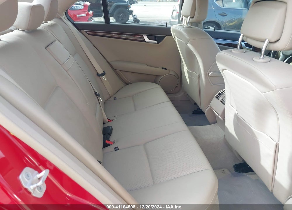 2012 MERCEDES-BENZ C 250 LUXURY/SPORT VIN: WDDGF4HB9CR237747
