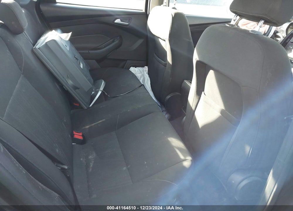 2015 FORD FOCUS SE VIN: 1FADP3F29FL383747