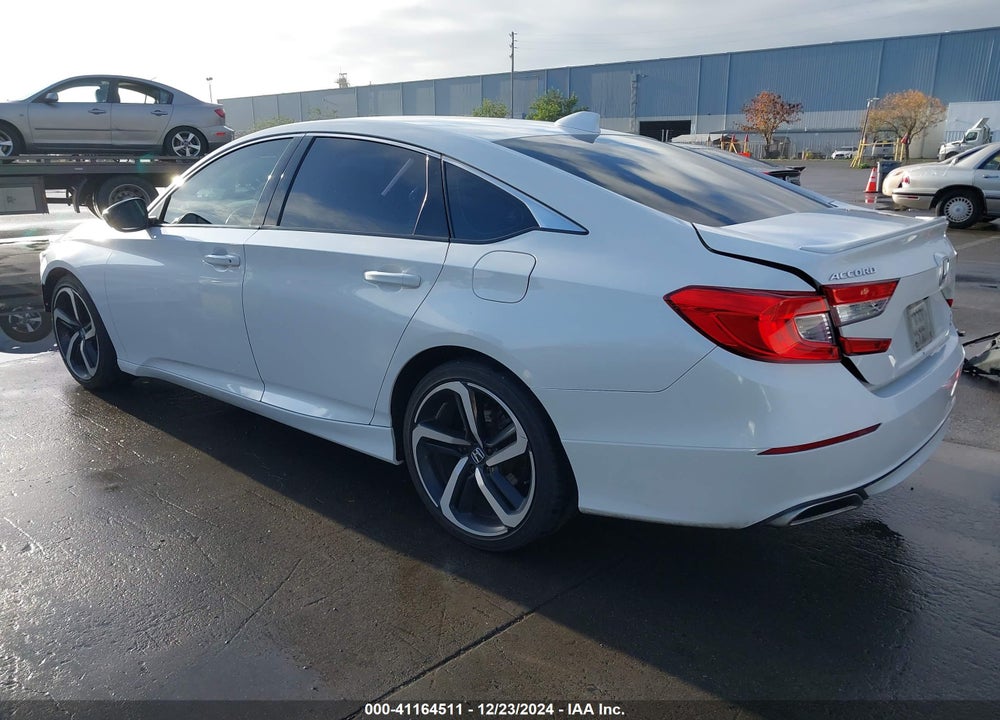 2018 HONDA ACCORD VIN: 1HGCV2F39JA017551