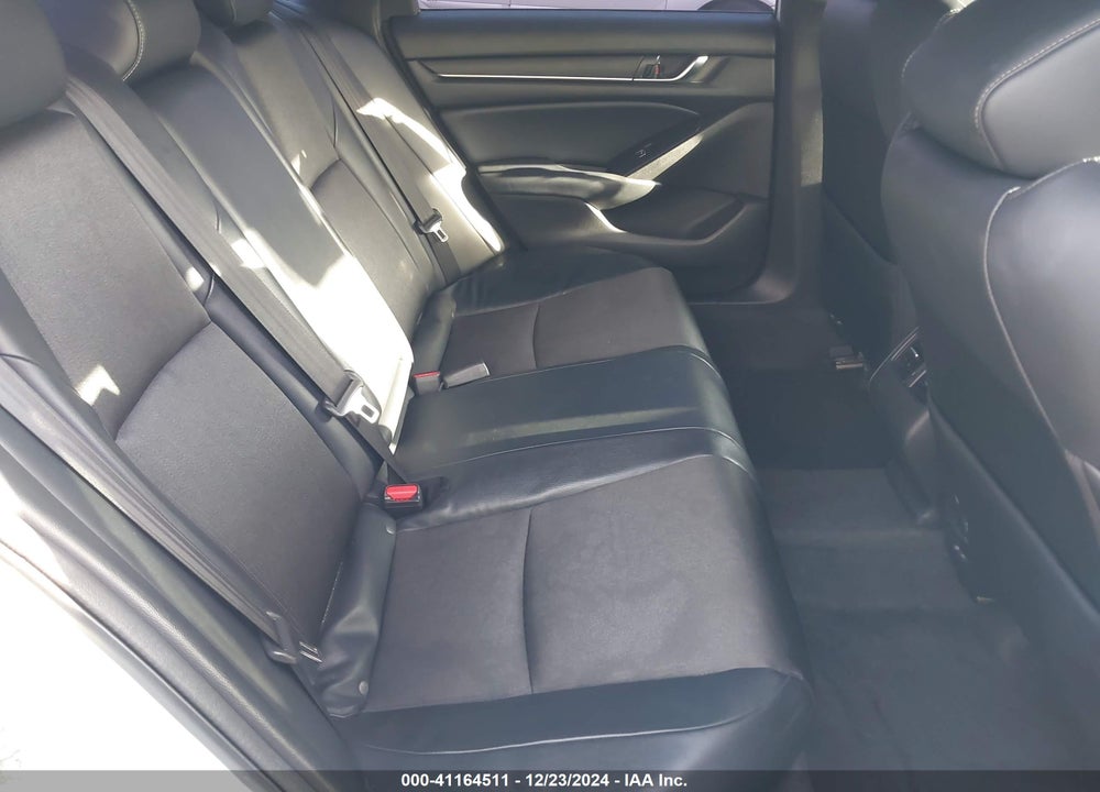 2018 HONDA ACCORD VIN: 1HGCV2F39JA017551