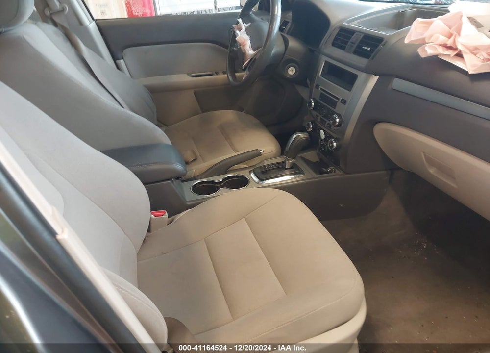 2010 FORD FUSION VIN: 3FADP0L3XAR412520