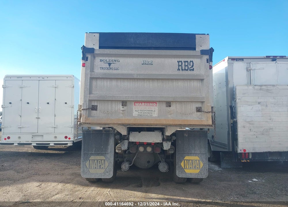 1996 FREIGHTLINER CONVENTIONAL FLD120 VIN: 1FV8F0Y93TH677705