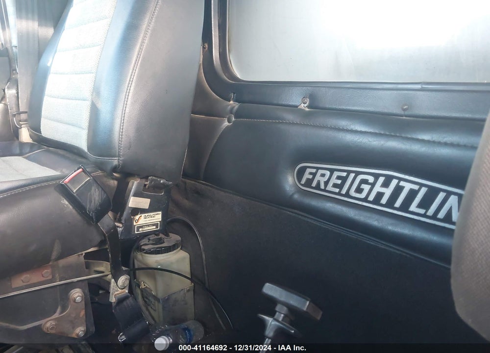 1996 FREIGHTLINER CONVENTIONAL FLD120 VIN: 1FV8F0Y93TH677705