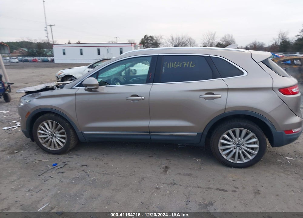 2019 LINCOLN MKC STANDARD VIN: 5LMCJ1D95KUL38569