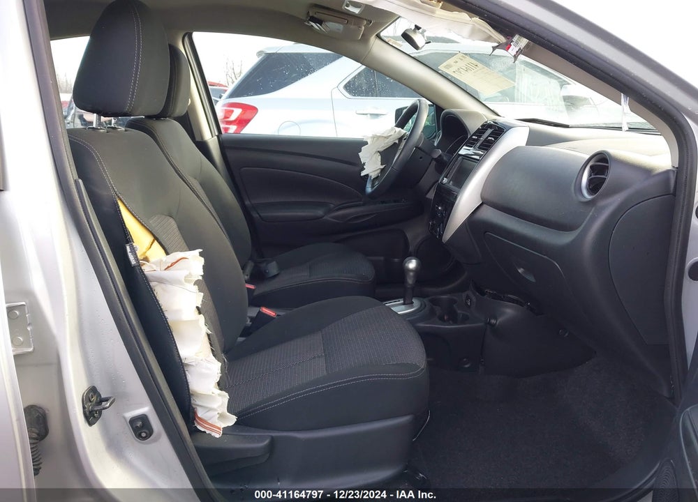 2019 NISSAN VERSA 1.6 SV VIN: 3N1CN7AP6KL819221