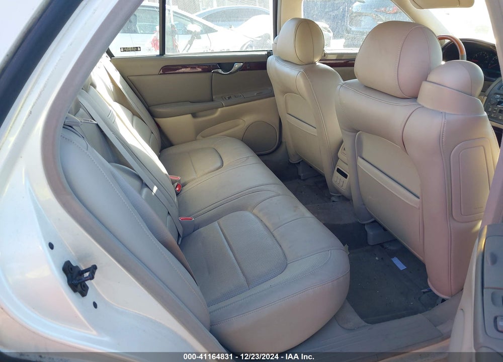 2002 CADILLAC DEVILLE DTS VIN: 1G6KF57992U139566