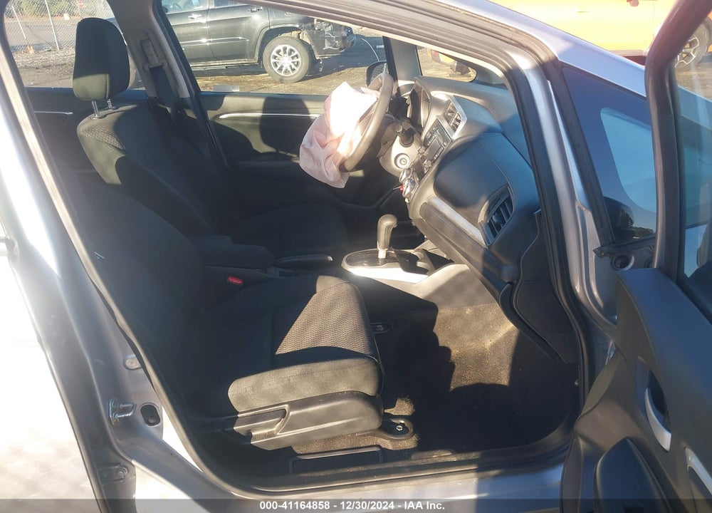 2019 HONDA FIT LX VIN: 3HGGK5H42KM702397