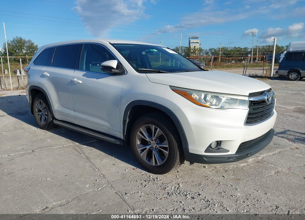 2015 TOYOTA HIGHLANDER LE PLUS V6 VIN: 5TDZKRFH9FS117066