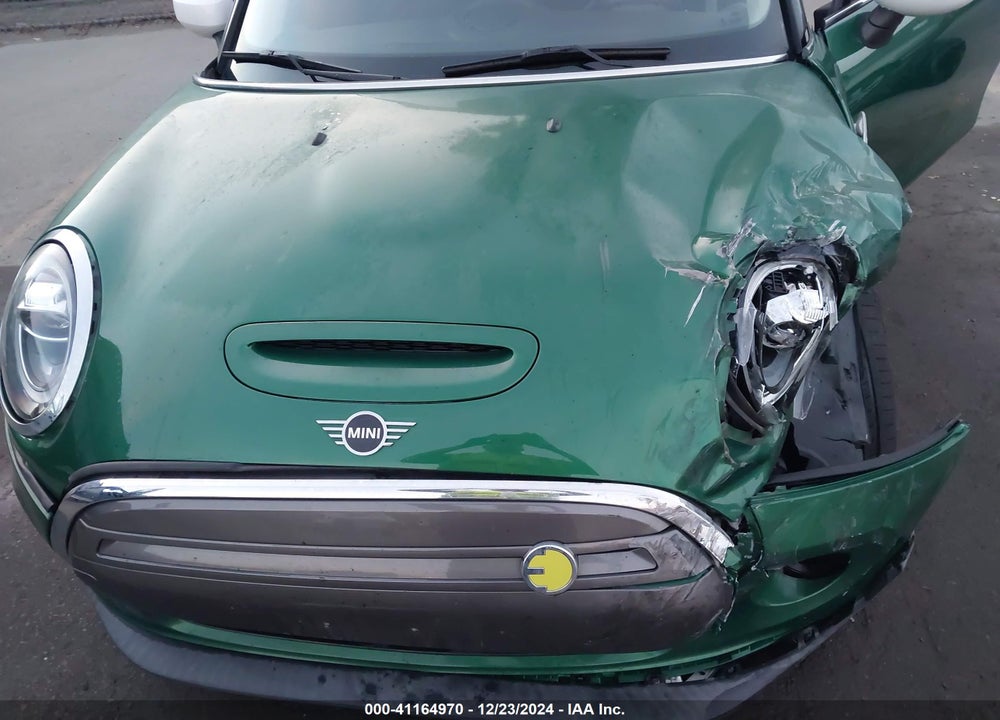 2020 MINI SE HARDTOP COOPER VIN: WMWXP3C09L2M38724