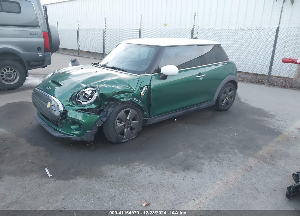 2020 MINI SE HARDTOP COOPER VIN: WMWXP3C09L2M38724