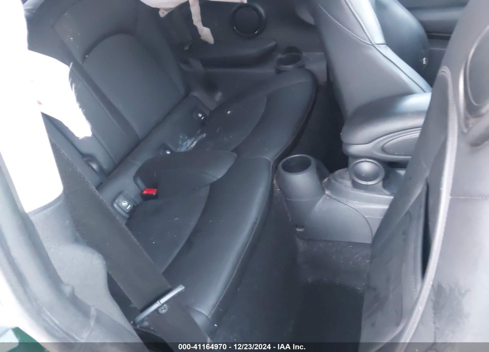 2020 MINI SE HARDTOP COOPER VIN: WMWXP3C09L2M38724
