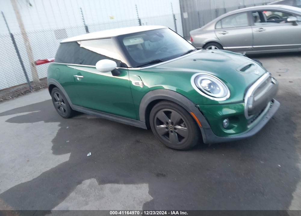 2020 MINI SE HARDTOP COOPER VIN: WMWXP3C09L2M38724