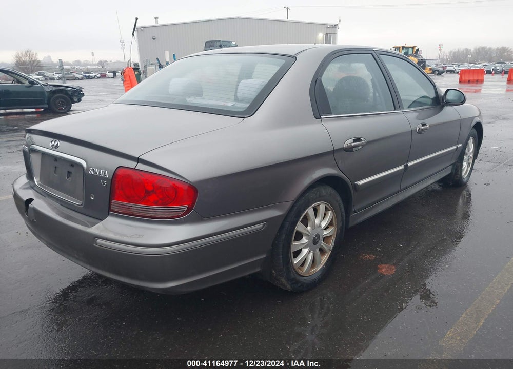 2004 HYUNDAI SONATA GLS/LX VIN: KMHWF35HX4A993740