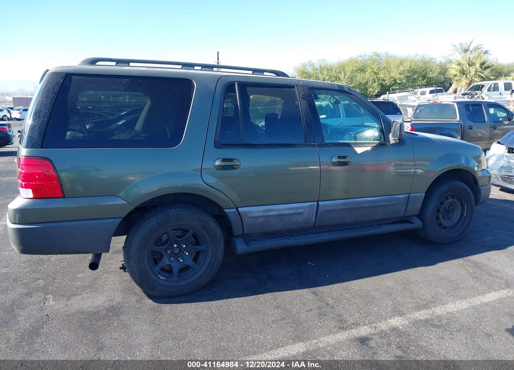 2005 FORD EXPEDITION XLT VIN: 1FMPU15515LA55801