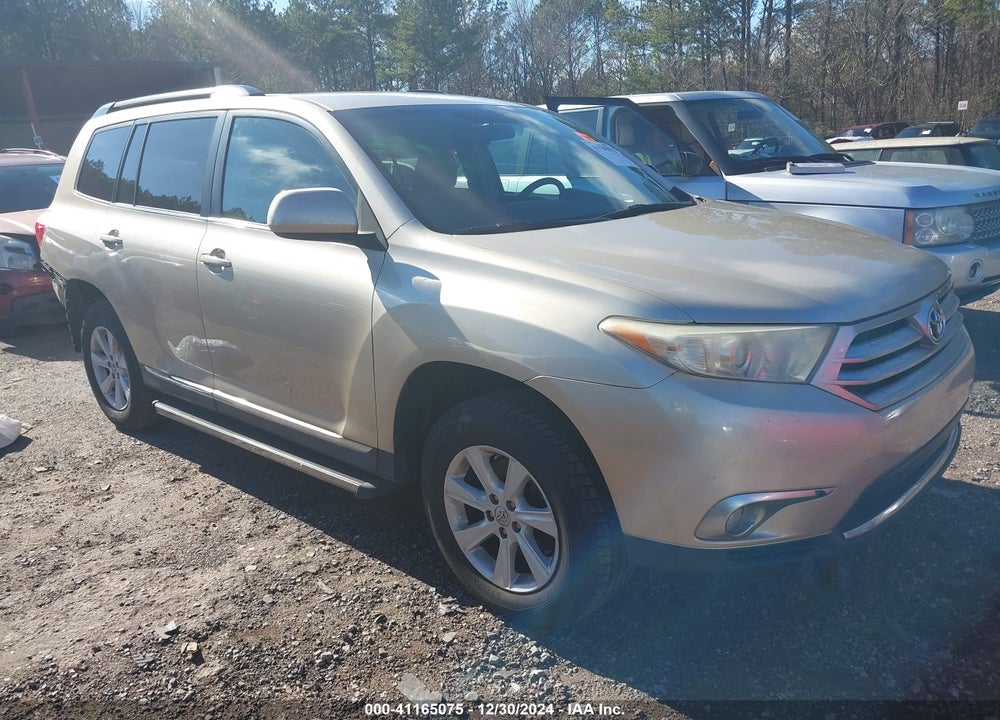 2013 TOYOTA HIGHLANDER BASE PLUS VIN: 5TDZA3EH8DS033044